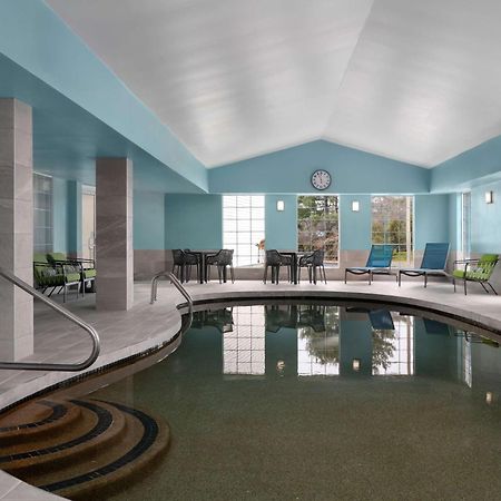 Hampton Inn Sturbridge Exterior foto