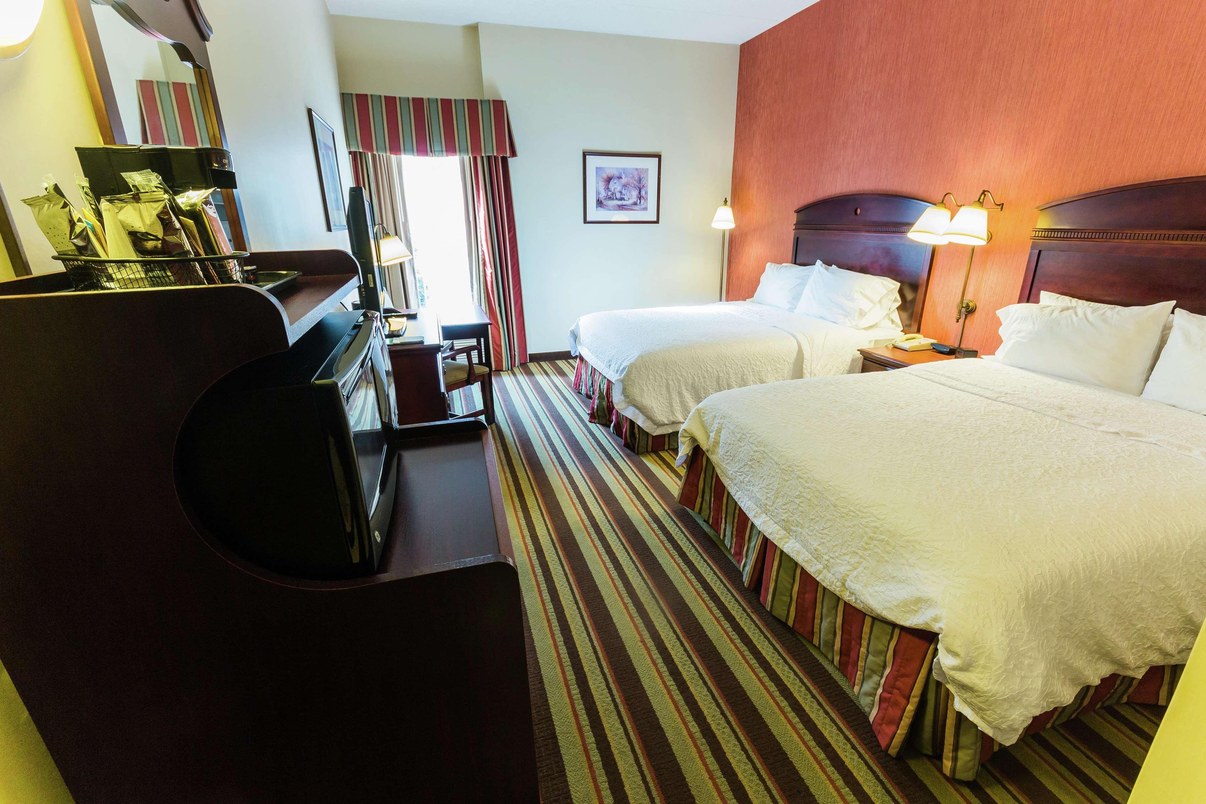 Hampton Inn Sturbridge Exterior foto