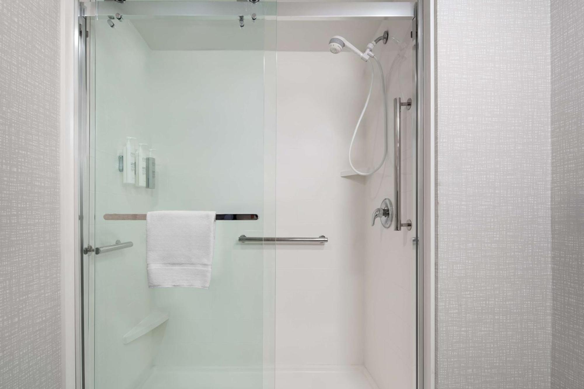 Hampton Inn Sturbridge Exterior foto